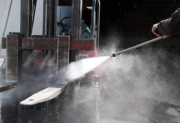Playground Equipment Cleaning in Clive, IA